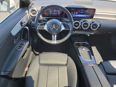 Used 2025 Mercedes-Benz CLA 250 4MATIC image 13