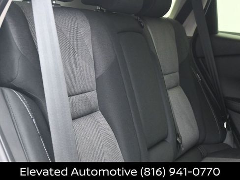 Certified 2025 Nissan Rogue SV AWD/4WD image 9