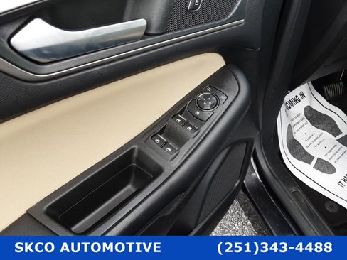 Used 2022 Ford Edge SEL image 22