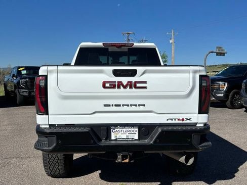 Certified 2025 GMC Sierra 2500 AT4X AWD/4WD image 4