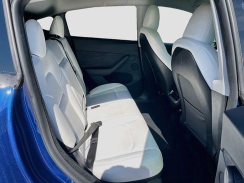 Used 2024 Tesla Model Y Performance AWD/4WD image 28