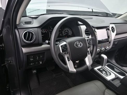 Used 2021 Toyota Tundra SR5 w/ SR5 Upgrade Package AWD/4WD image 6