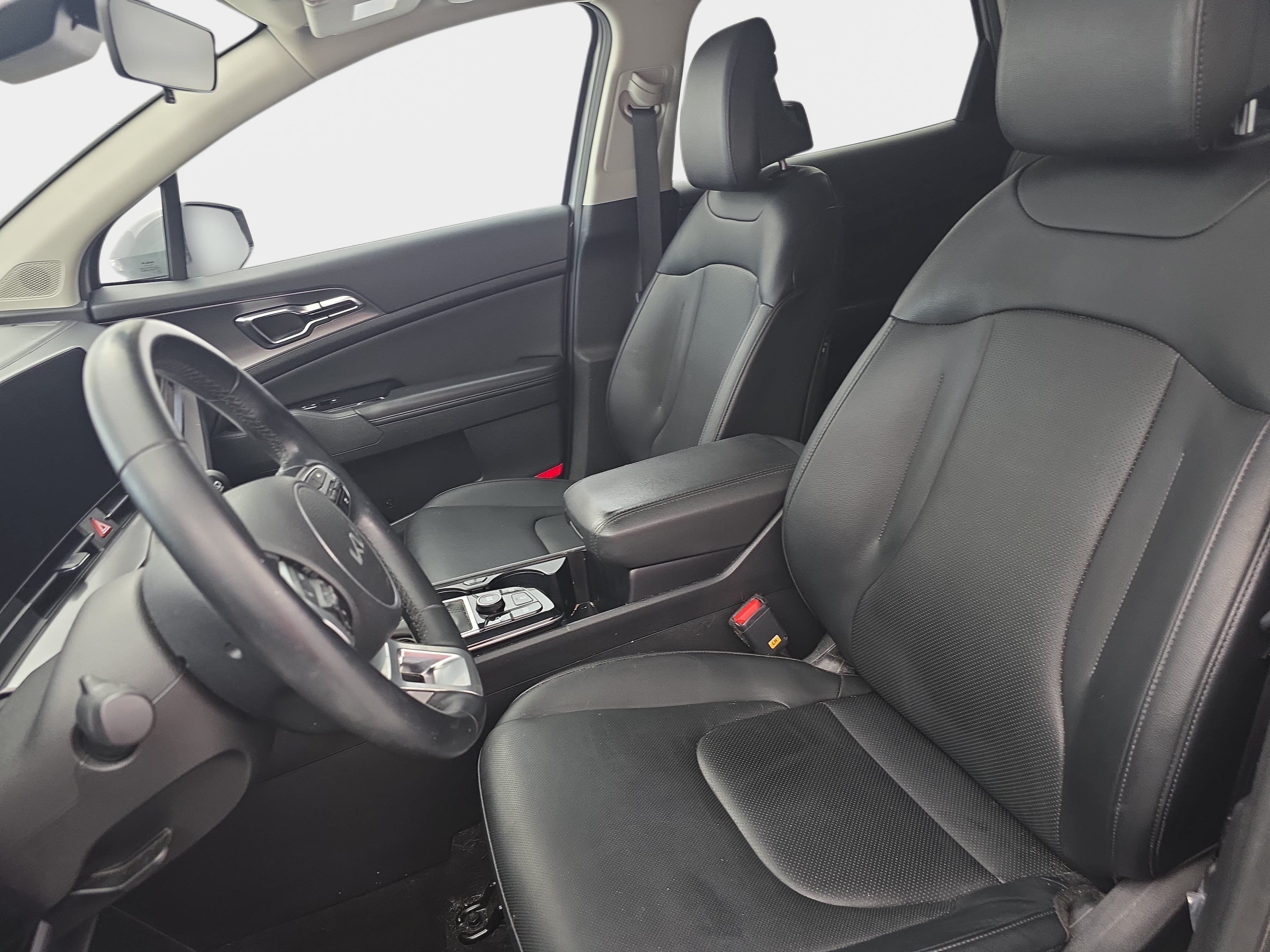 Used 2024 Kia Sportage SX FWD image 15