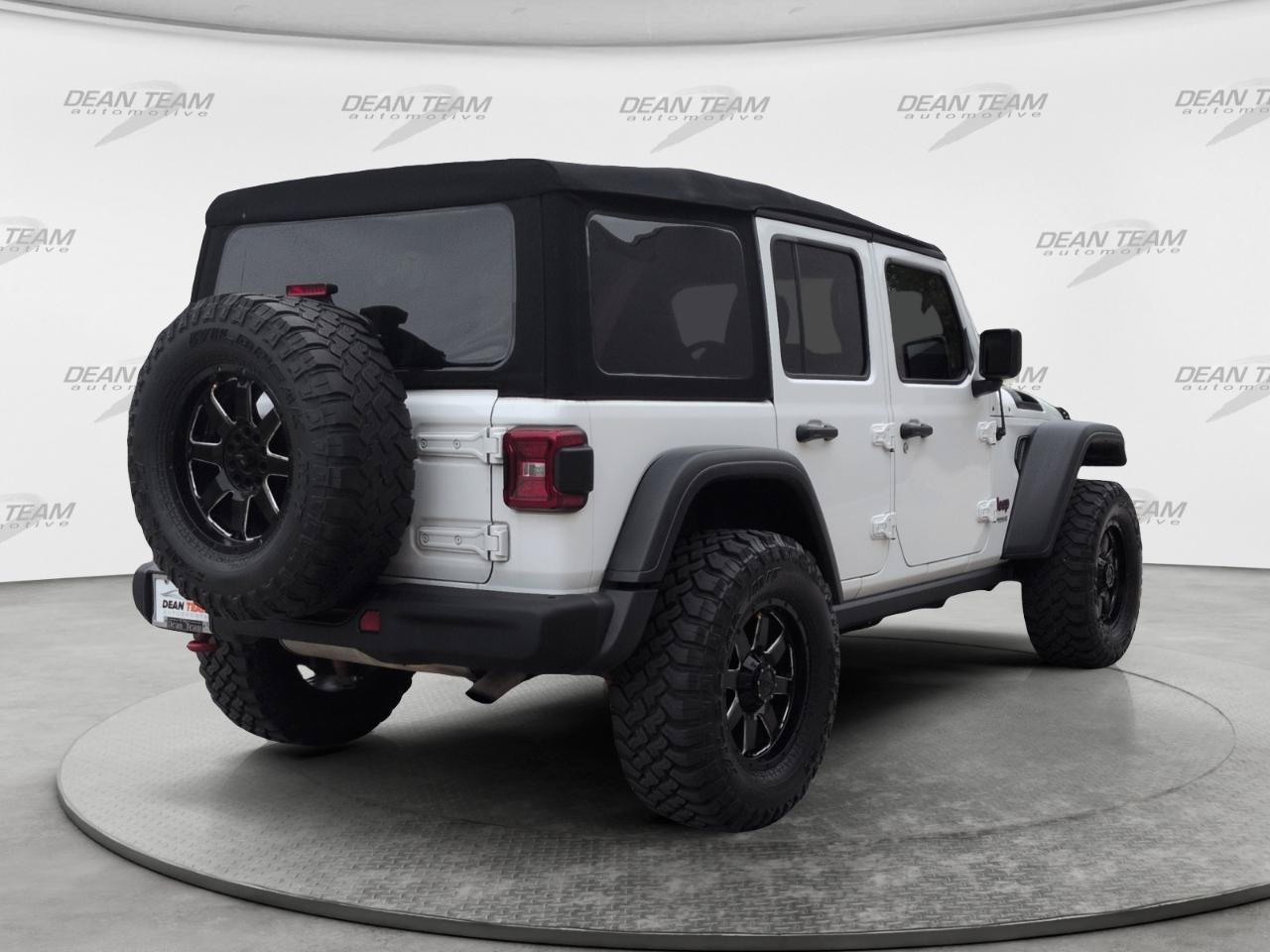 Used 2019 Jeep Wrangler Unlimited Rubicon AWD/4WD image 6