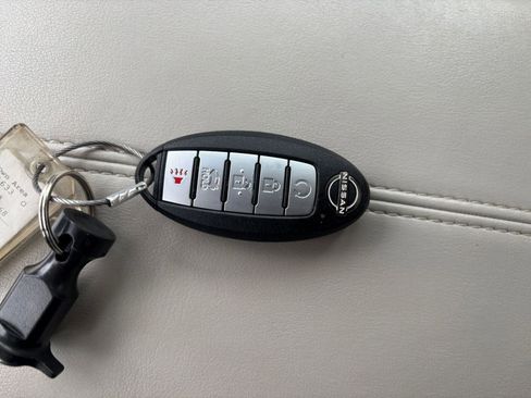 Used 2025 Nissan Altima 2.5 SV image 21