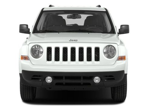 Used 2016 Jeep Patriot Latitude AWD/4WD image 9