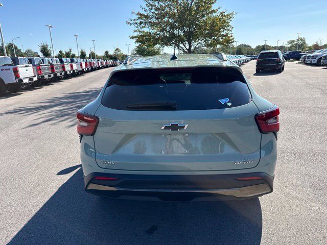 Used 2025 Chevrolet Trax ACTIV w/ Sunroof Package FWD image 5