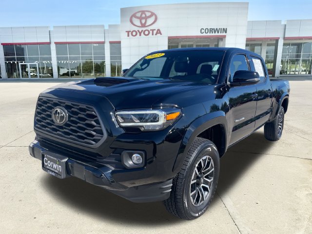 Used 2023 Toyota Tacoma TRD Sport w/ TRD Premium Sport Package AWD/4WD image 7