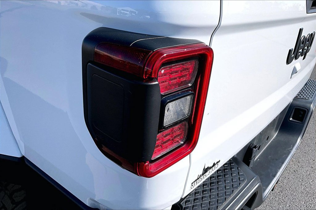 Used 2024 Jeep Gladiator Sport AWD/4WD image 26