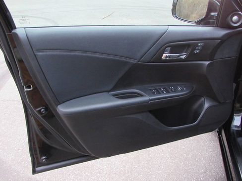 Used 2014 Honda Accord EX-L image 22