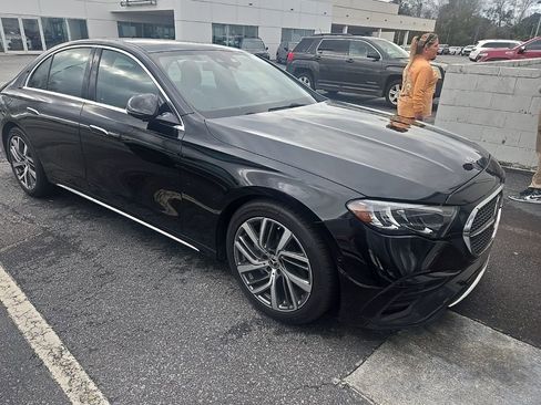 Used 2024 Mercedes-Benz E 350 4MATIC Sedan image 6