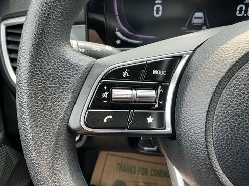 Certified 2024 Kia Seltos LX AWD/4WD image 17
