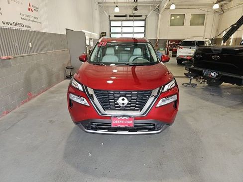 Used 2023 Nissan Rogue SL AWD/4WD image 8