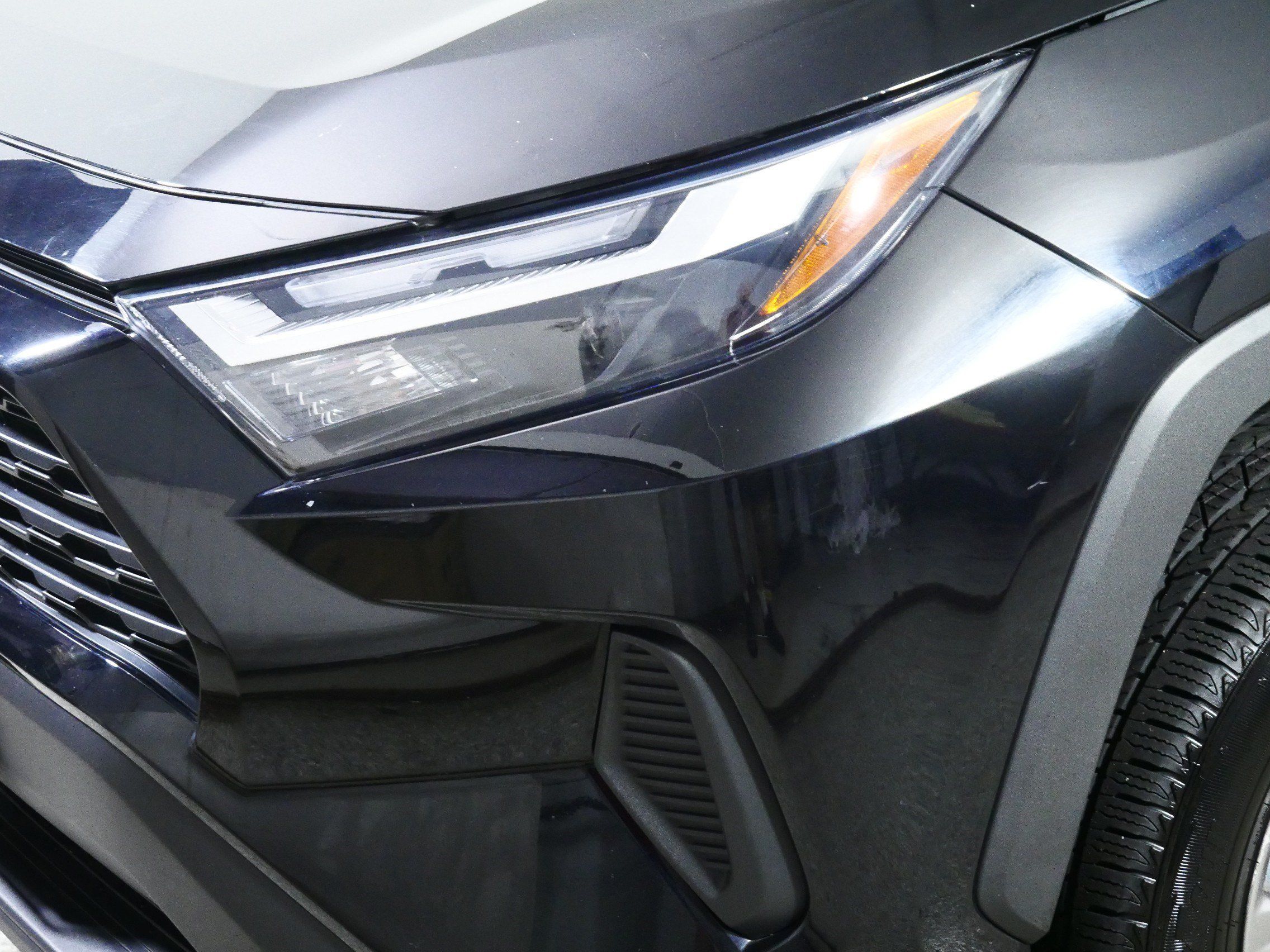 Used 2023 Toyota RAV4 XLE AWD/4WD image 16
