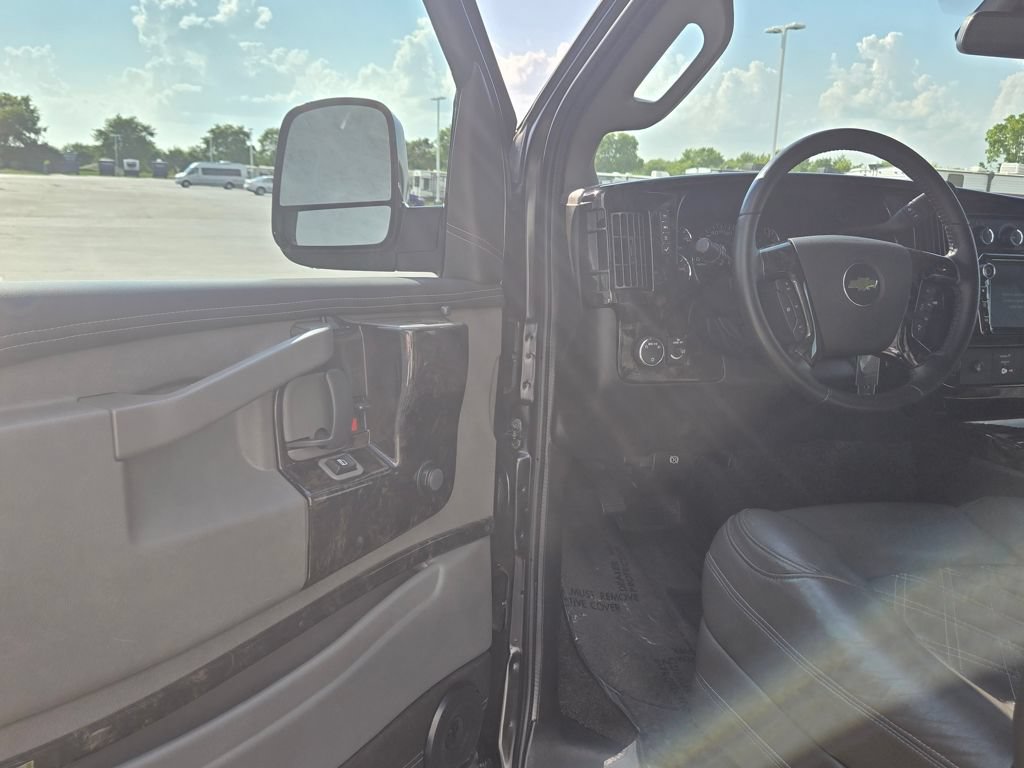 Used 2022 Chevrolet Express 2500 Extended w/ Enhanced Convenience Package RWD image 13
