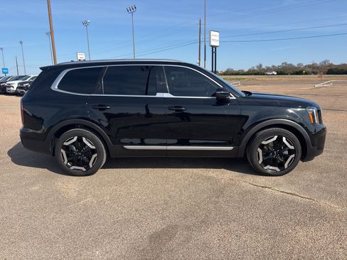 Used 2023 Kia Telluride EX image 6