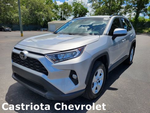 Used 2021 Toyota RAV4 XLE FWD image 1