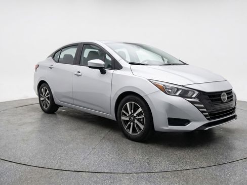 Used 2025 Nissan Versa SV FWD image 1