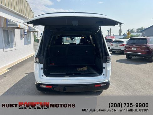 Used 2024 Jeep Grand Wagoneer Series II Obsidian w/ Quick Order Packagew 28T AWD/4WD image 25