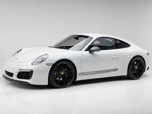 Used 2018 Porsche 911 Carrera T RWD image 17