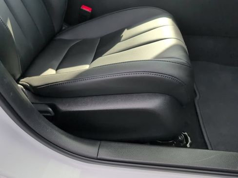 Certified 2026 Acura Integra FWD image 40