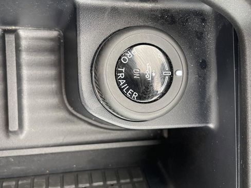 Used 2025 Ford Expedition Tremor AWD/4WD image 18
