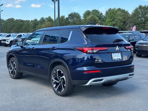 Used 2024 Mitsubishi Outlander SE image 5