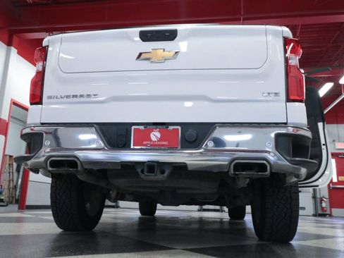 Used 2023 Chevrolet Silverado 1500 LTZ w/ LTZ Convenience Package II AWD/4WD image 33