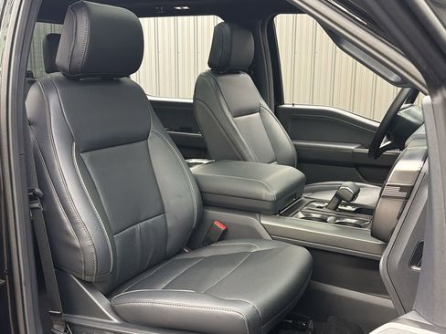 Used 2025 Ford F150 Lariat image 32