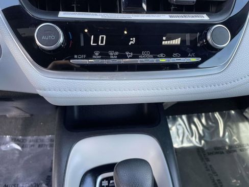 Used 2024 Toyota Corolla SE image 39