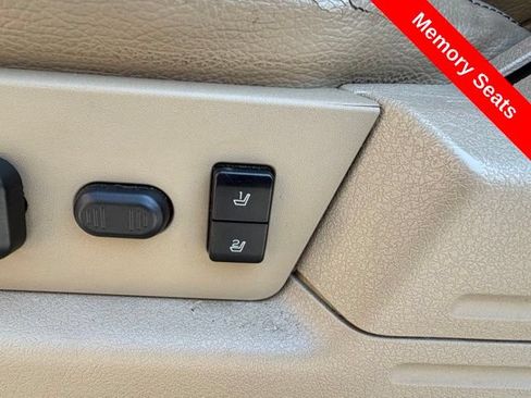 Used 2010 Ford F150 Lariat RWD image 14