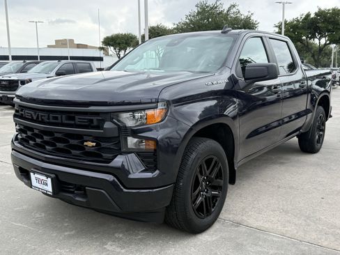 Used 2022 Chevrolet Silverado 1500 Custom RWD image 9