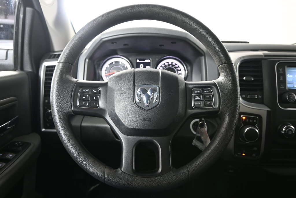 Used 2019 RAM 1500 Warlock AWD/4WD image 32
