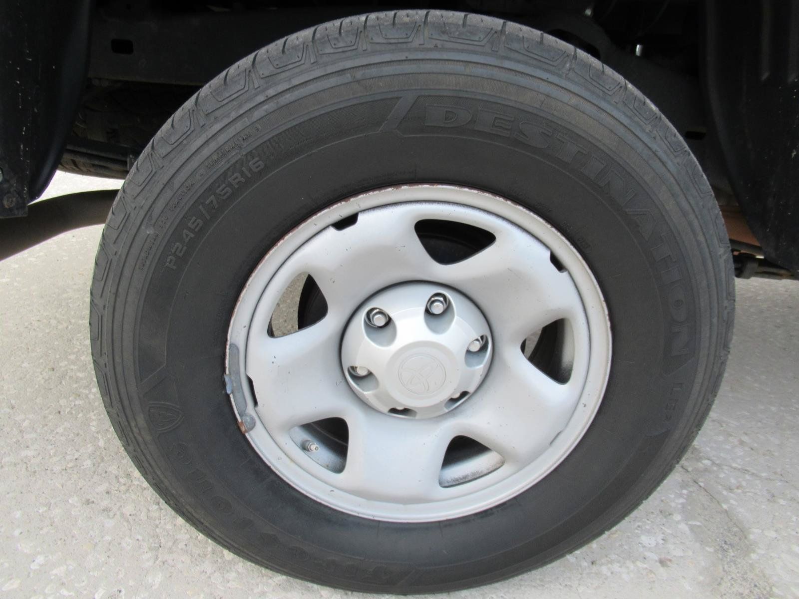 Used 2022 Toyota Tacoma SR RWD image 5