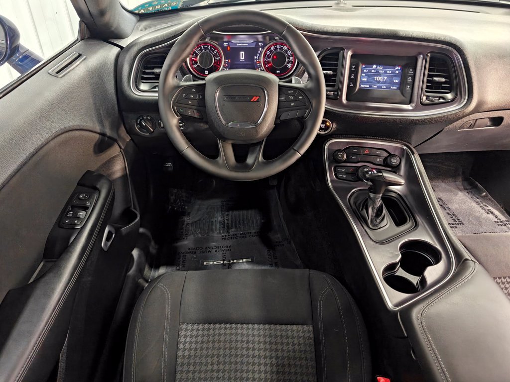 Used 2015 Dodge Challenger SXT w/ Super Sport Group (SS/T) RWD image 4