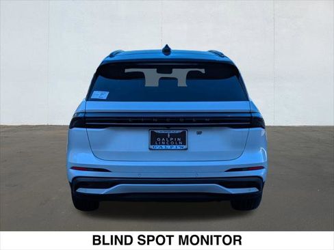 New 2026 Lincoln Nautilus Reserve w/ Jet Appearance Package image 5