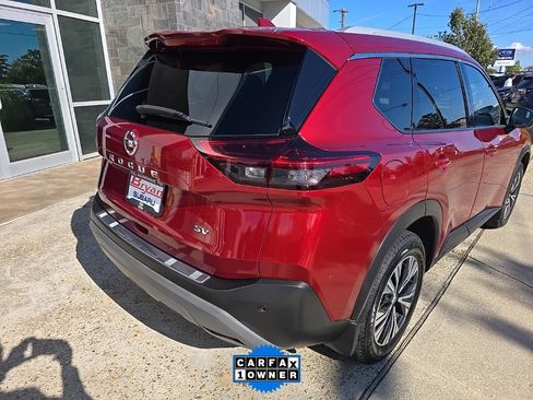 Used 2021 Nissan Rogue SV w/ Premium Package image 27