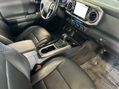 Certified 2021 Toyota Tacoma TRD Sport w/ TRD Premium Sport Package AWD/4WD image 19