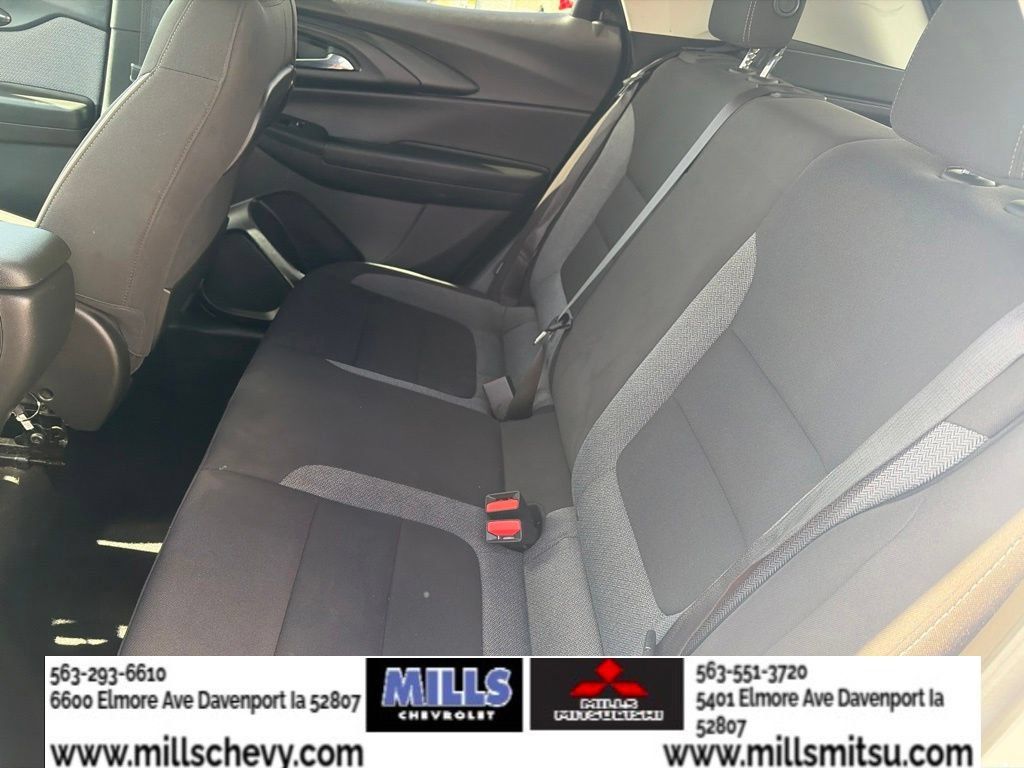 Used 2023 Chevrolet TrailBlazer LT FWD image 22