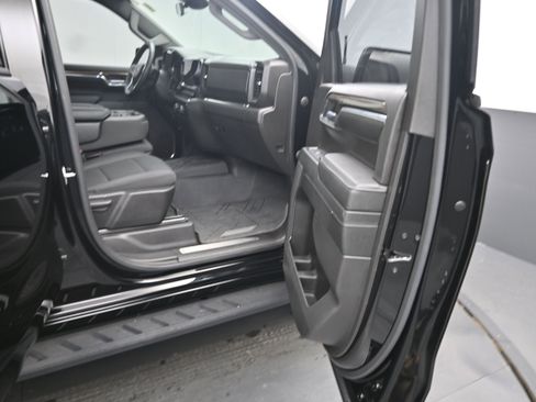 Used 2023 Chevrolet Silverado 1500 RST w/ Z71 Off-Road Package image 13