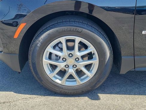 Certified 2023 Chevrolet Equinox LS FWD image 24