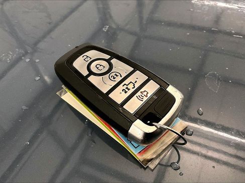 Used 2023 Ford F250 Lariat w/ Lariat Ultimate Package image 9