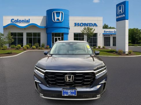 New 2025 Honda Pilot Touring image 10