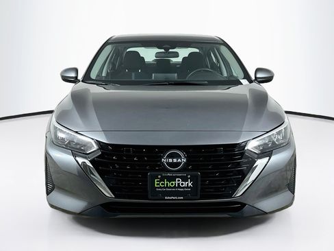 Used 2025 Nissan Sentra SV FWD image 2