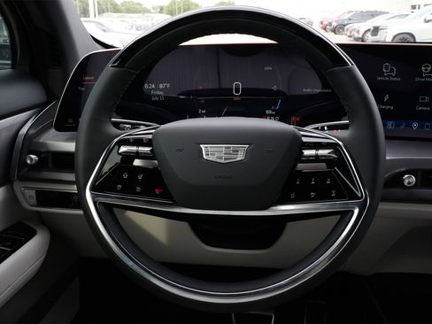 New 2026 Cadillac Vistiq Sport w/ LPO, Floor Liner Package image 10