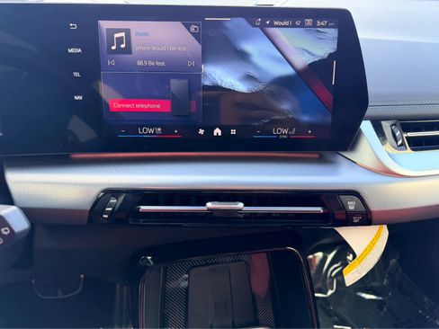 Used 2025 BMW X1 M35i w/ Premium Package image 15