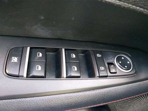 Certified 2022 Kia Forte GT image 31