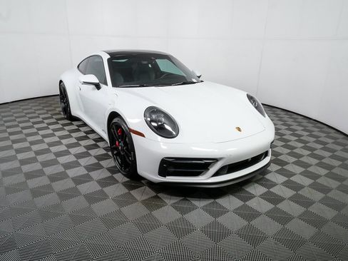 Certified 2022 Porsche 911 Carrera GTS image 26