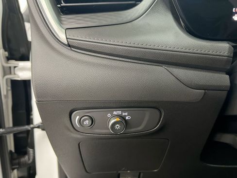 Used 2024 Buick Encore GX Sport Touring w/ Comfort Package FWD image 18