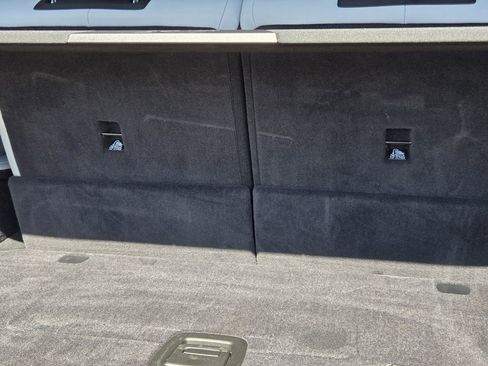 Used 2024 BMW X7 xDrive40i w/ Premium Package image 33